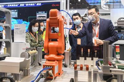 數字基礎不斷夯實 截至4月底5G基站總數達273.3萬個